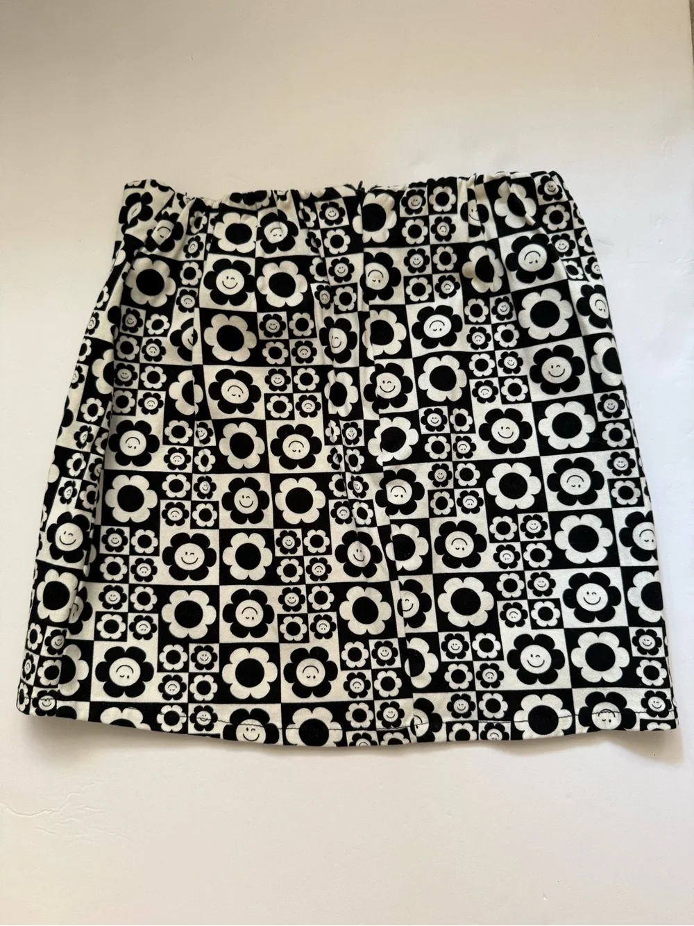 art class Black and White Floral Smiley Mini Skirt